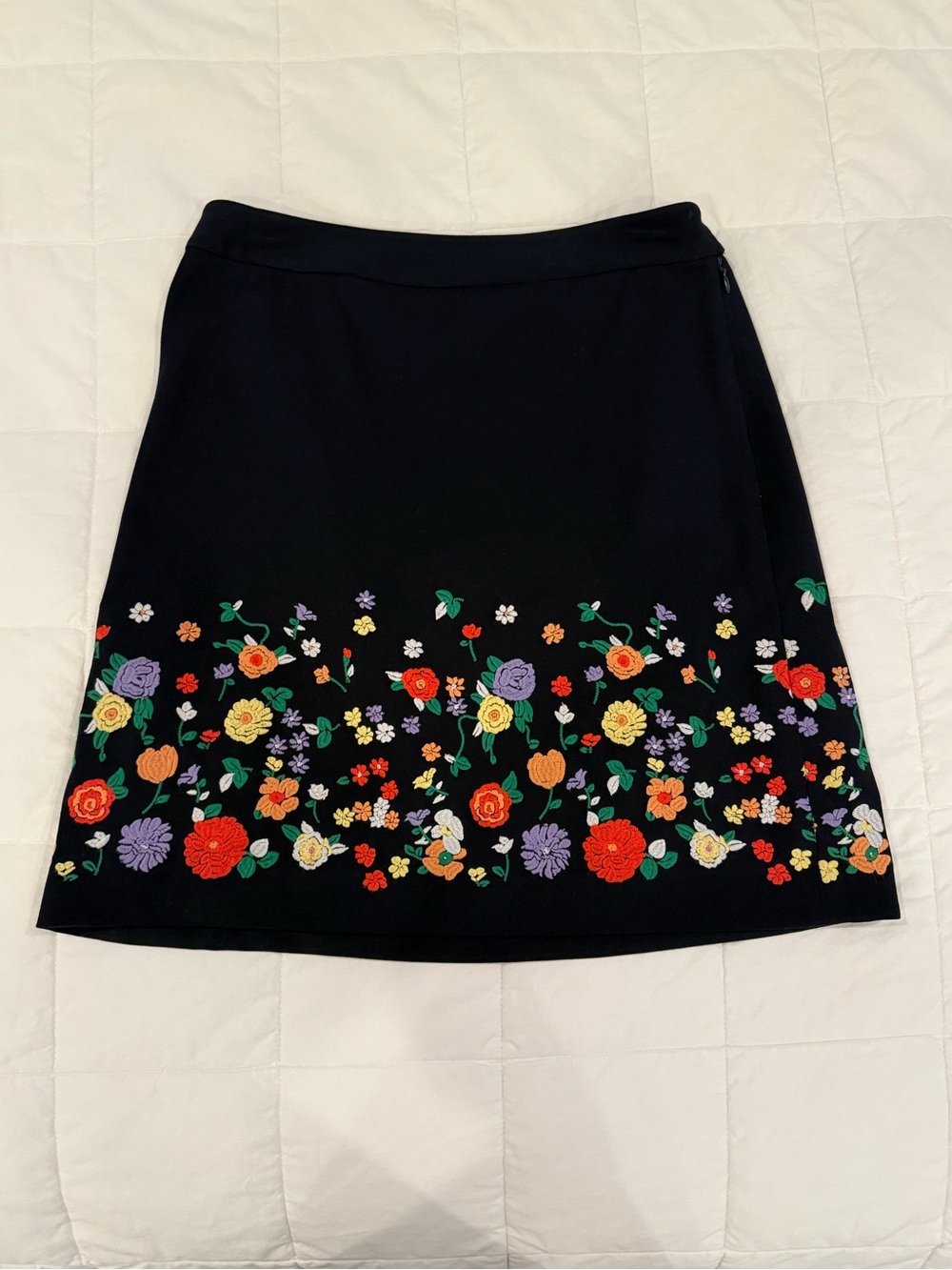 💐Brooks Brothers Navy A-Line Skirt Multicolor embroidered Floral Border size 4